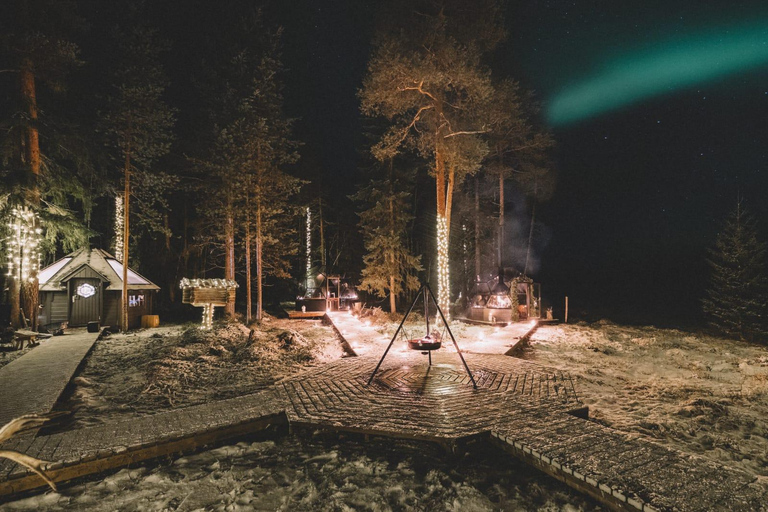 Rovaniemi: Private Glass Igloo Dinner Under Northern Lights