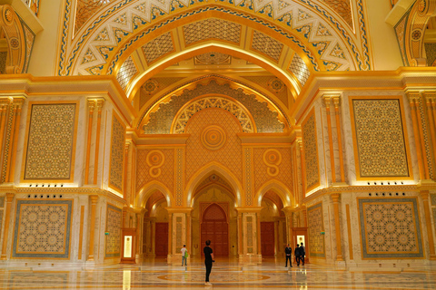 Von Dubai aus: Abu Dhabi Sheikh Zayed Moschee & Qasr Al Watan