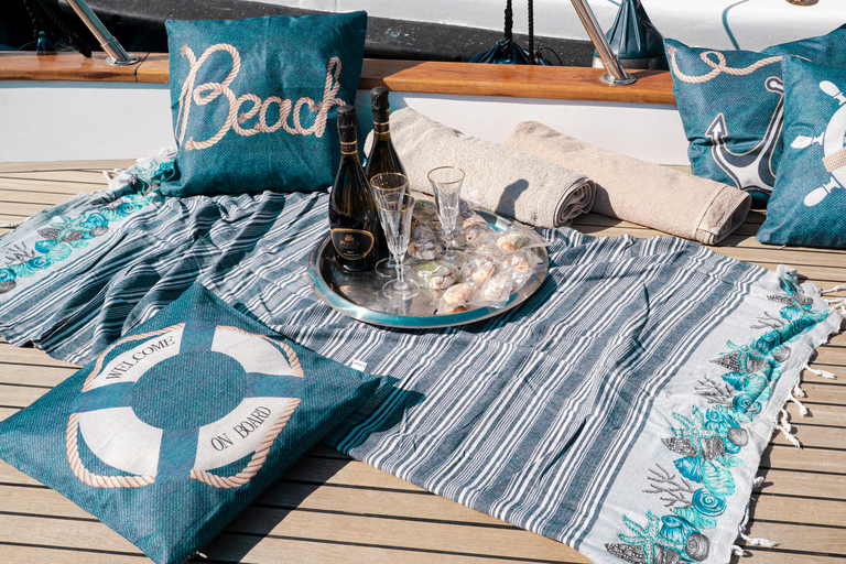 Boat trips with Ocirne in the Bay of Naxos and Isola Bella Day trips by boat with Ocirne in the Bay of Naxos and Isola Bella