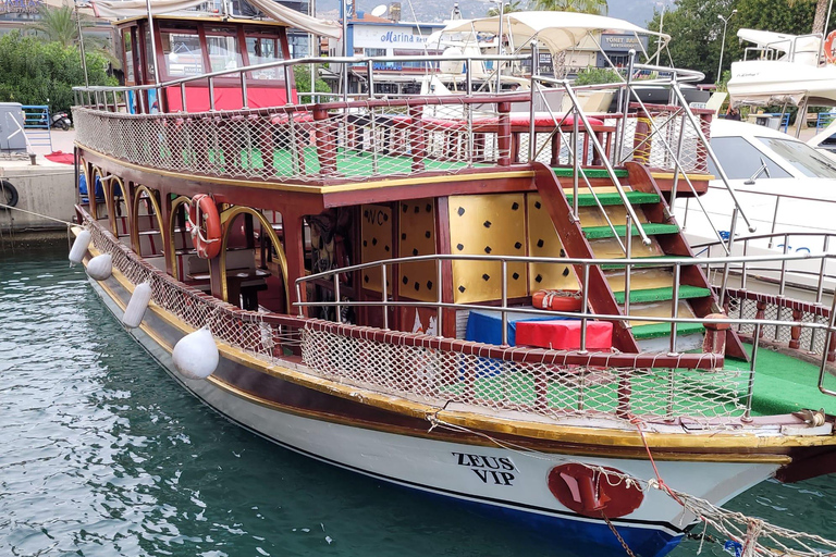 Alanya: Wine Boat with Dinner and Snacks (Adults-Only) Alanya:Adults-Only Wine Boat with Dinner and Snacks Transfer