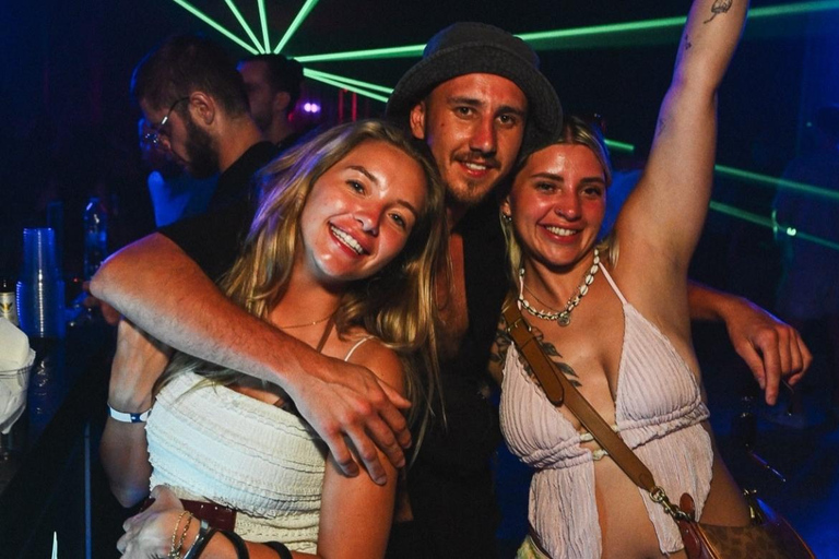 Phuket: Pub Crawl Rooftop, Bars, GoGo & 3 Clubs with Shots 20:30 | Pub Crawl Only