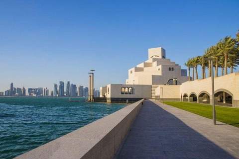 Doha: Full Day City Tour & Buffet Dinner in Traditional Dhow