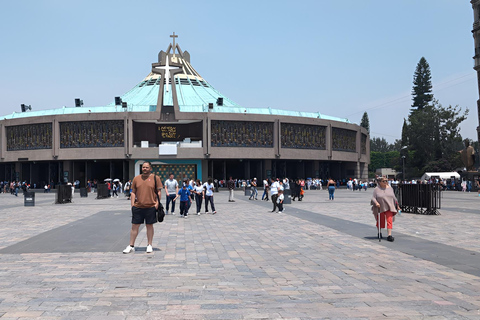 TOUR PARTICULAR EM TEOTIHUACAN COM BASÍLICA + TRANSPORTE