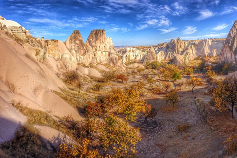 Cappadocia: Tour a piedi della Valle delle Rose e della Valle RossaCappadocia: Tour escursionistico della Valle delle Rose