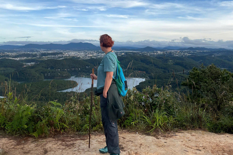 Dalat: Hiking the Mountain to observe the cloud and sunrise Da Lat: Hiking the Mountain to observe the cloud and sunrise
