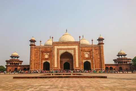 Z Jaipuru: Taj Mahal, Agra Fort i Fatehpur Sikri TourZ Jaipur:- Samochód, przewodnik, kierowca, bilety wstępu i lunch