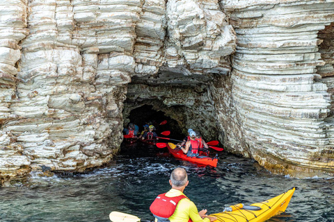 Lefkada: Tour della Grotta Azzurra in kayak con un assaggio della Grecia