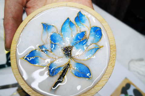 شنغهاي: ورشة عمل لصناعة قواعد الأكواب من المينا المجزأةشنغهاي: ورشة عمل لوحات المينا