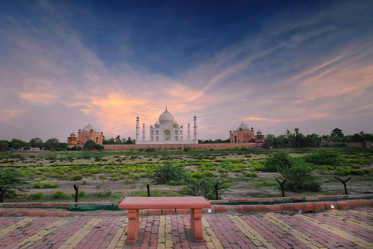 Tour al tramonto del Taj Mahal in Tuk Tuk con guida privataDa Delhi: auto privata con autista, guida e Tuk Tuk ad Agra