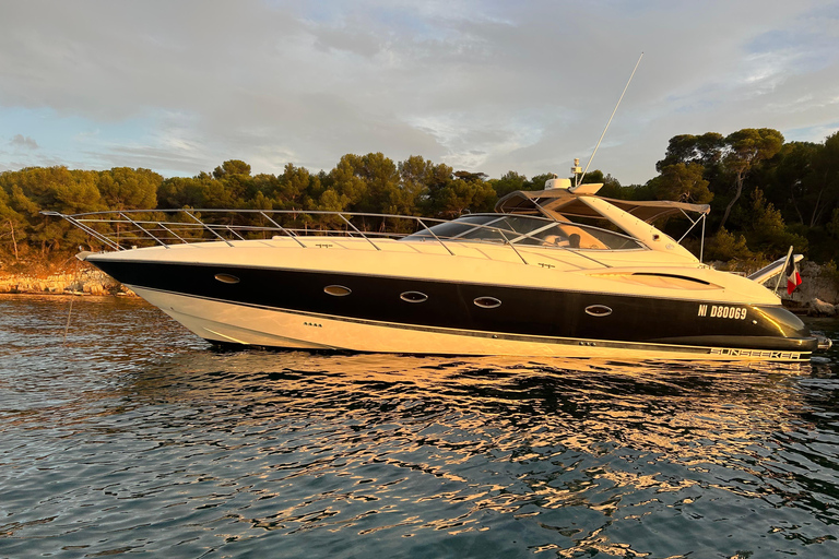 Cannes: Discover the French Riviera by Private Boat Cannes: Discover the French Riviera by private boat