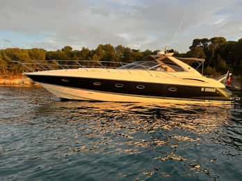 Cannes: discover the French Riviera by private boat