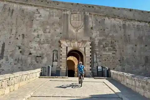 Ibiza E-Bike Tour: Ibiza vom Kreuzfahrtterminal aus erkunden
