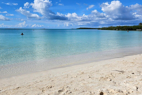 Riviera Maya: Isla Contoy and Isla Mujeres Full-Day Tour