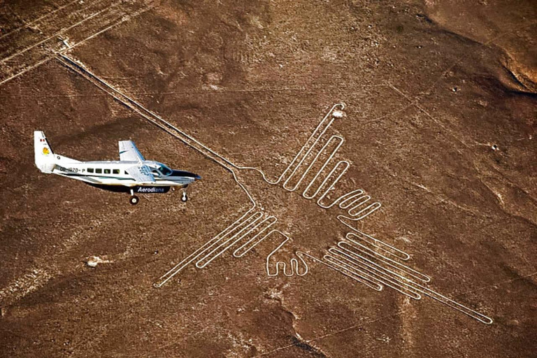 Lima: Flug über die Nazca-Linien mit Bustransfer