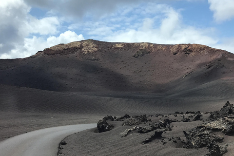 From Yaiza: Timanfaya Express Tour with No Queues