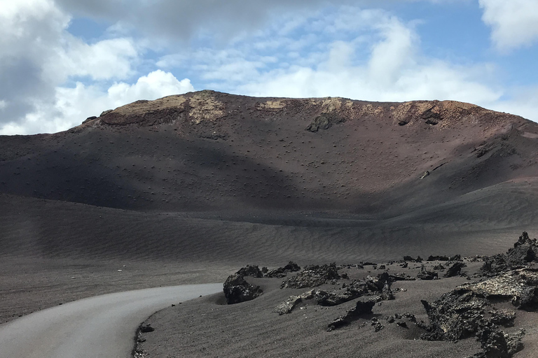 From Yaiza: Timanfaya Express Tour with No Queues