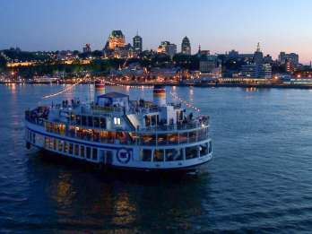 Québec City: Abendliche Kreuzfahrt mit Tanzfläche und Live-DJ