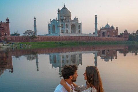 Delhi: 2-Day Private Delhi & Taj Mahal Tour by Luxury Car Delhi: 2-Day Delhi & Taj Mahal ,Car + Guide + Entrances Fee