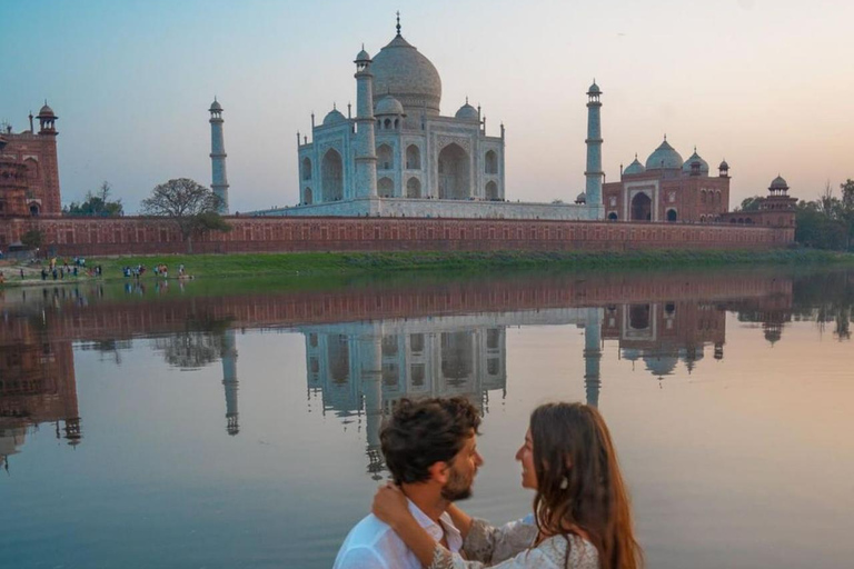 Delhi: 2-Day Private Delhi & Taj Mahal Tour by Luxury Car Delhi: 2-Day Delhi & Taj Mahal ,Car + Guide + Entrances Fee