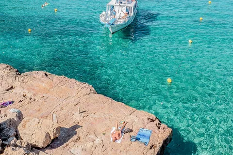 Sant Antoni: Round-Trip Ferry Transfer to Cala Salada Beach