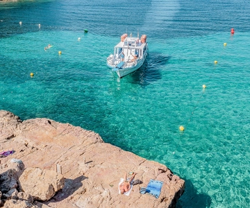 Sant Antoni: Round-Trip Ferry Transfer to Cala Salada Beach
