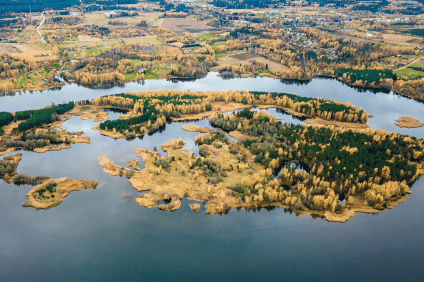 Riga: Nāves Sala Island of Death Tour with Boat Ride