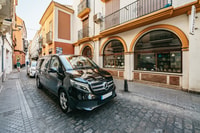 Sevilla, Privater 1-Weg Flughafen oder Bahnhof Transfer - Hizvo