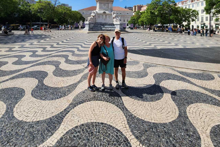 Visit of Lisbon in French. Small group (10 max)! Follow me! Visite Goupe privée de Lisbonne!