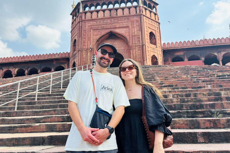 Delhi: Guided Shopping Tour Experience with Female Expert Exclusive Full-Day Shopping Tour with Female Expert Guide