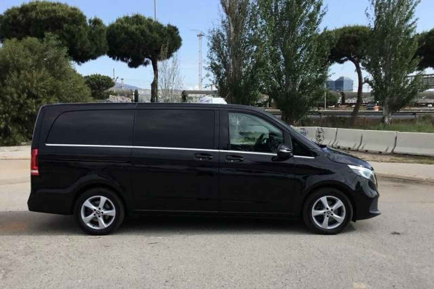 Private Transfers from Barcelona Airport to Andorra OneWay