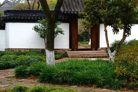 Zhujiajiao Water Town & Grand View Garden Private Tour