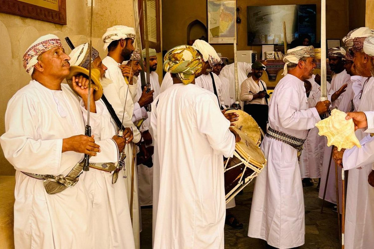 Muscat: Nizwa, Jabreen Castle & Bahla and more Sharing Tour
