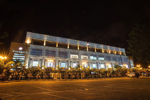 Nairobi: Shopping Malls & Local Shopping Experience