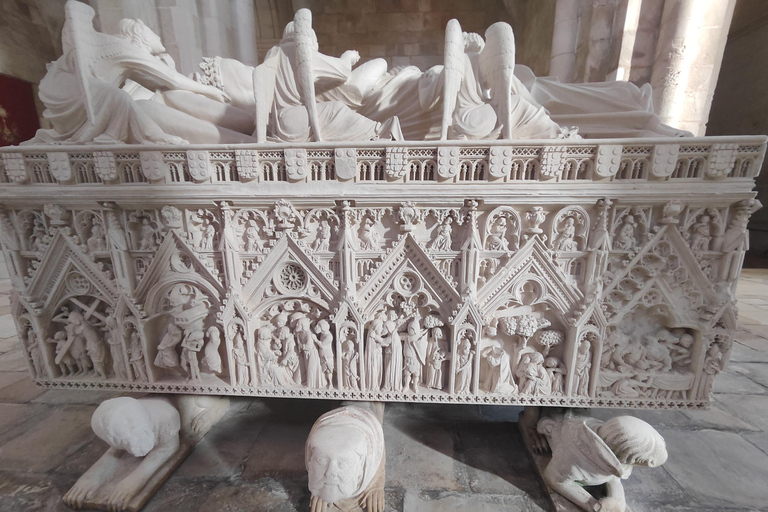 From Lisbon: Medieval Tour, Batalha, Tomar, Alcobaça, Óbidos Private Tour Option