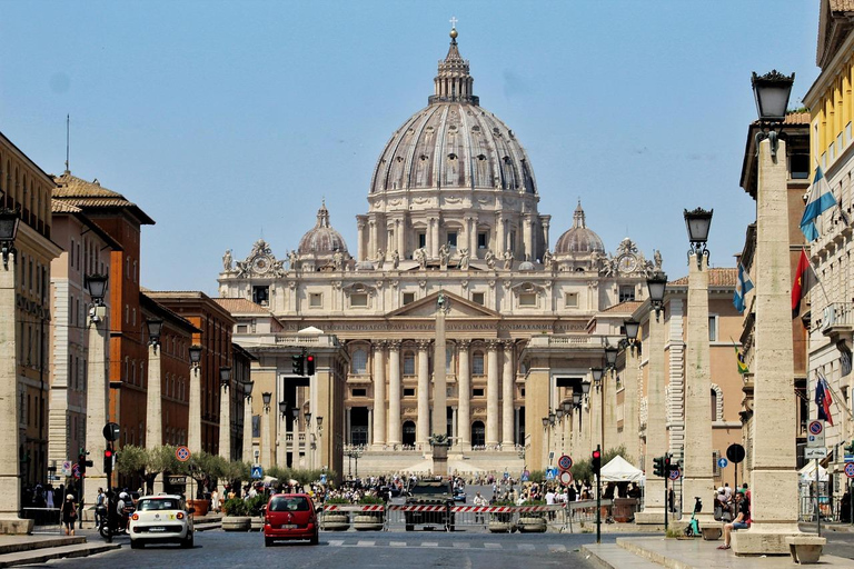 Rome: Papal Audience Guided Tour with Reserved Access
