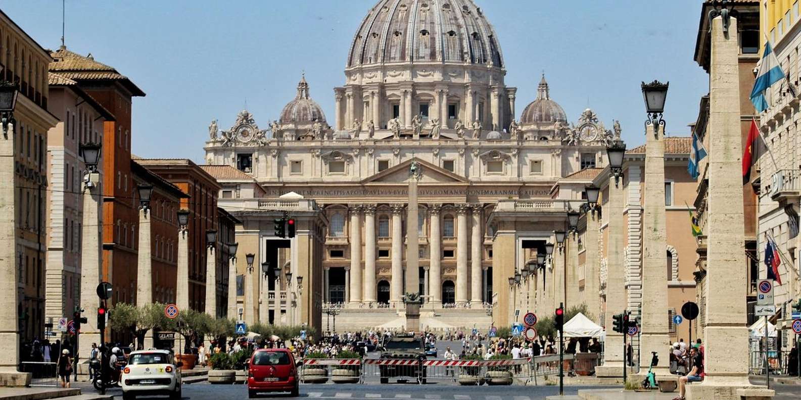 Rome: Papal Audience Guided Tour with Reserved Access