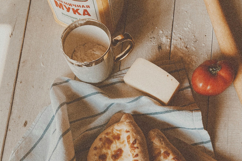 درس خاتشابوري الأجارستاني - تعلم وطهّ واكلدرس طهي جورجيا مع عشاء وعرض رقص