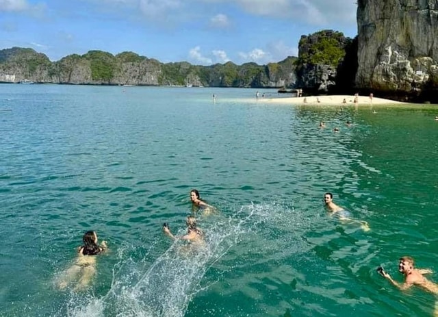 Lan Ha Bay: Kayaking, Biking- Private Canoe from Halong City