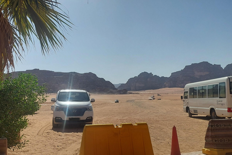 Alquila un coche con conductor para visitar todo Jordania desde Ammán.Por Un Día Coche Con Conductor.