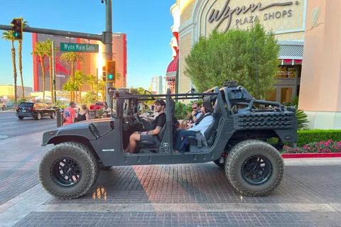 Excursión militar en Hummer: 7 Montañas Mágicas y Pioneer Saloon