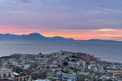 نابولي: جولة إرشادية في المركز التاريخي