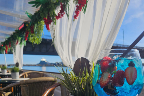 Romantic 1-Hour Sunset Cruise for 2 with Cocktails | Riga