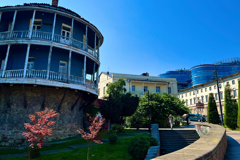 Tbilisi: Old & New City Guided Tour with 15 Tastings & Wine Private