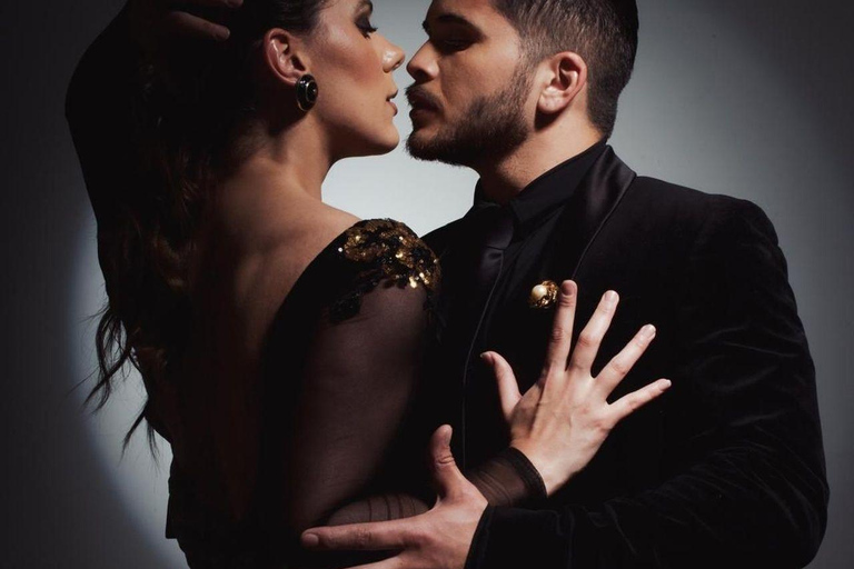 Montevideo: Tango Class with Professional Artists and Photo