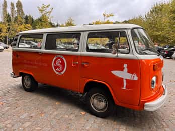 Porto: Surf Lesson with Pickup and Drop-Off