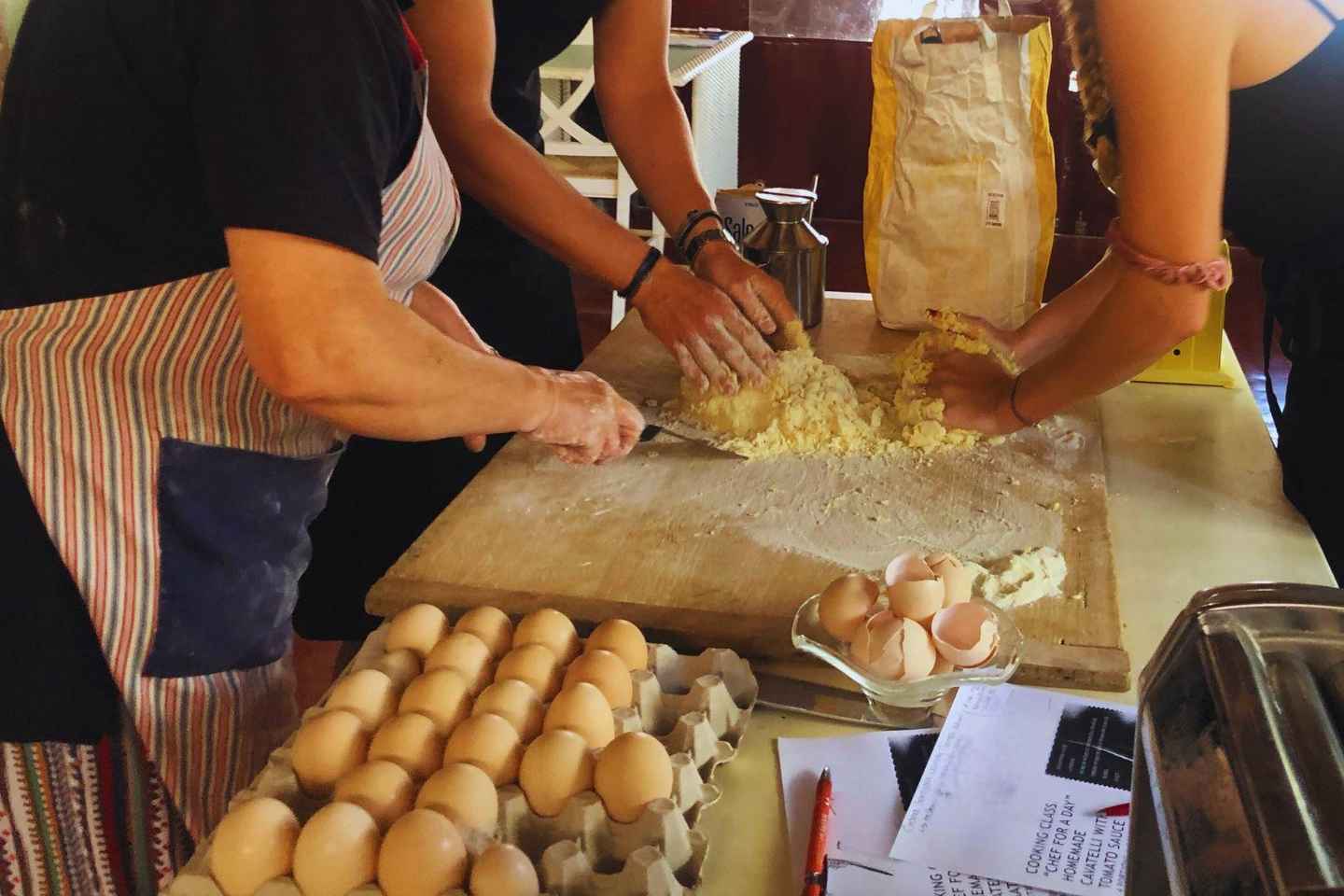 Morcone: lezione di pasta con tour della fattoria e pranzo
