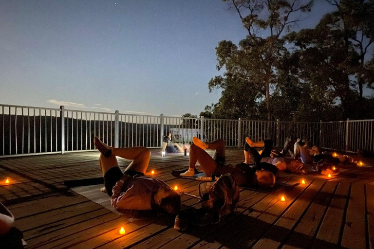 Perth: Excursión de Yoga al Atardecer con Cena Ligera