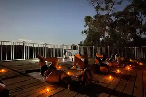 Perth: Excursión de Yoga al Atardecer con Cena Ligera