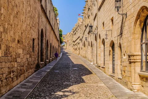 From Lindos: Rhodes Old Town bus tour with Audio Guide App