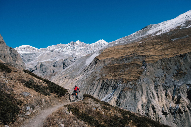 Kathmandu: Annapurna Circuit Trek with Tilicho Lake